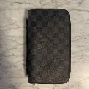 Louis Vuitton graphite men’s zippy zipper long wallet